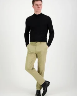 BOSS tapered chino 50510917