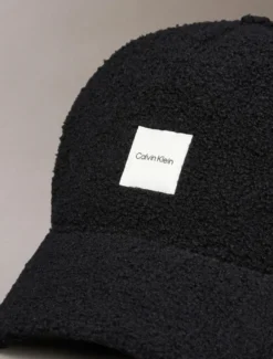 Calvin Klein Boucle with patch lippis