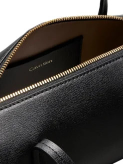 Calvin Klein duffelilaukku Foil Logo