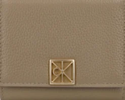 Calvin Klein Emblem hw pebble trifold lompakko