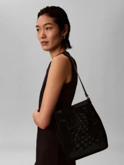 Calvin Klein Emblem mesh bucket olkalaukku