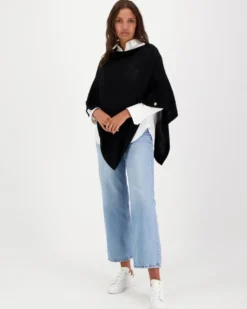Claire poncho Paige