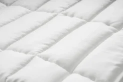 Familon Lux Light -peitto, 150x200 cm