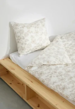 Åhléns Home Elise satiinipussilakanasetti 150x210+50x60 cm beige kukallinen