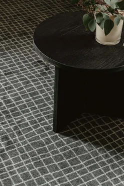 VM-Carpet Aari nukkamatto