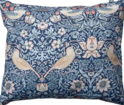 William Morris tyynyliina 50x60cm Strawberry Thief sininen